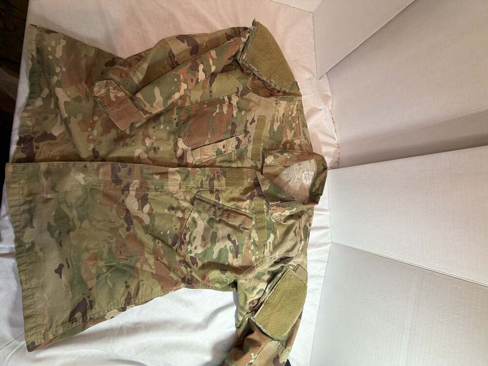 US Military OCP Multicam Army Combat Uniform ACU Jacket Medium Regular